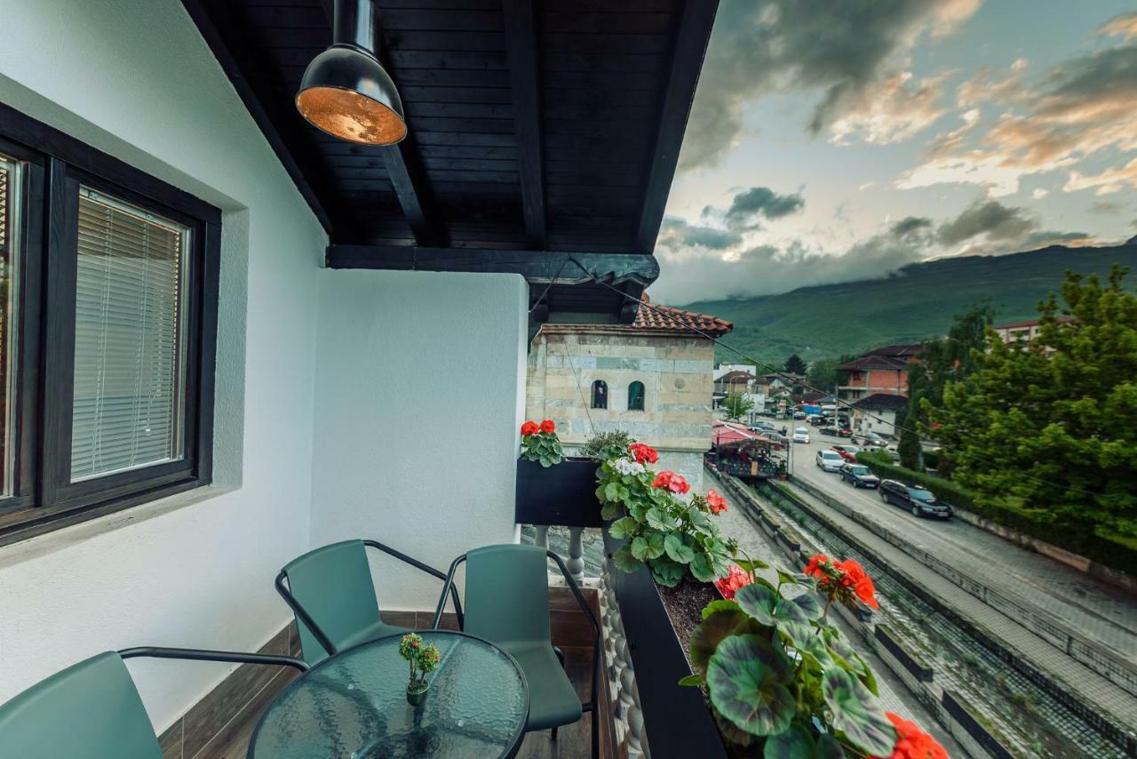 Town Hostel Peje Exterior photo