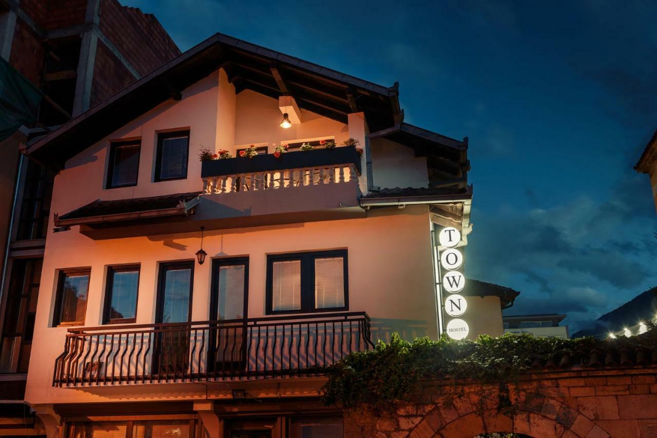 Town Hostel Peje Exterior photo